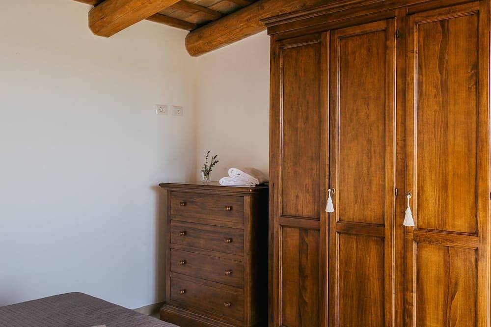 Ginepro the annex of Villa Vernaschi Ideal for a couple or a family with a child in Santa Maria Nuova, Ancona Provinz
