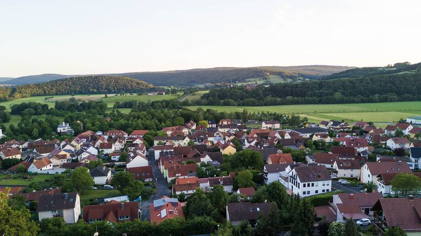 Ferienwohnung für 4 Personen, mit Balkon/Terrasse und Balkon sowie Garten