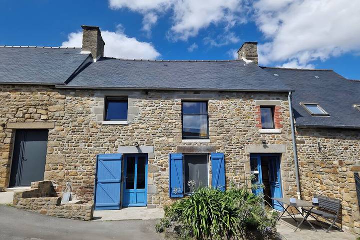 Holiday home for 7 people, with garden and terrace as well as hot tub, with pets - 1