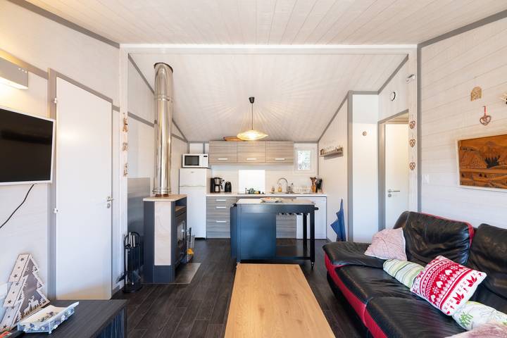 Charming Chalet “Le Sotré” with Private Terrace, Garden, and Wi-Fi in Corcieux, Parc naturel régional des Ballons des Vosges