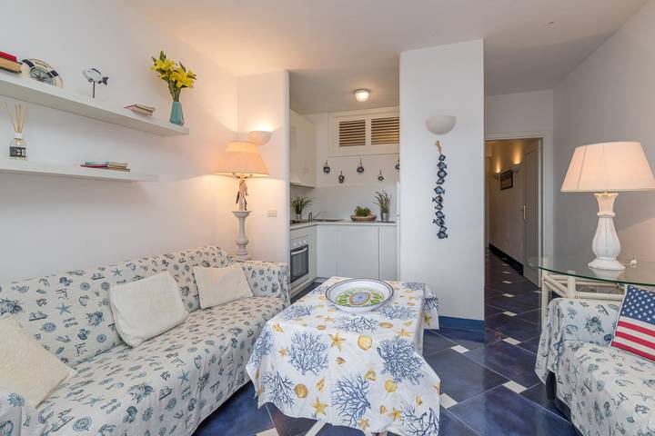 Gîte pour 6 personnes, avec terrasse dans Loiri Porto San Paolo - 4