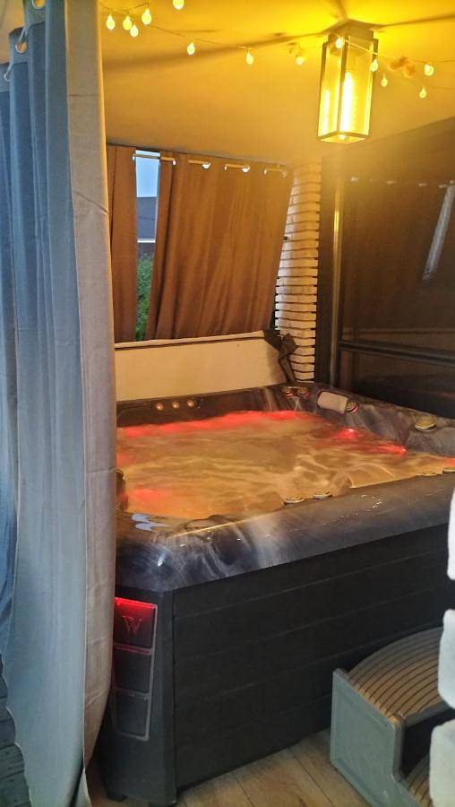 Gîte pour 4 personnes, avec jardin et piscine ainsi que terrasse et jacuzzi à Jalhay - 4