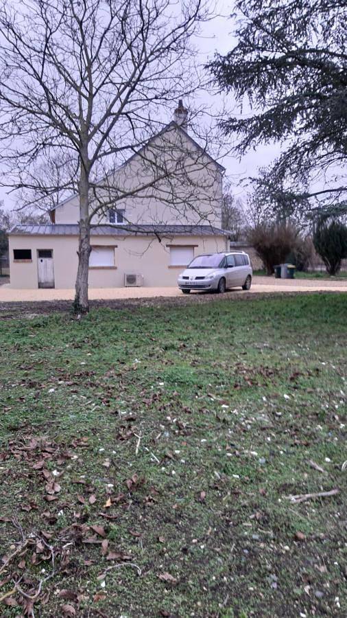 Location de vacances pour 12 personnes, avec Terrasse ainsi que Jardin et Vue à Bourges - 3