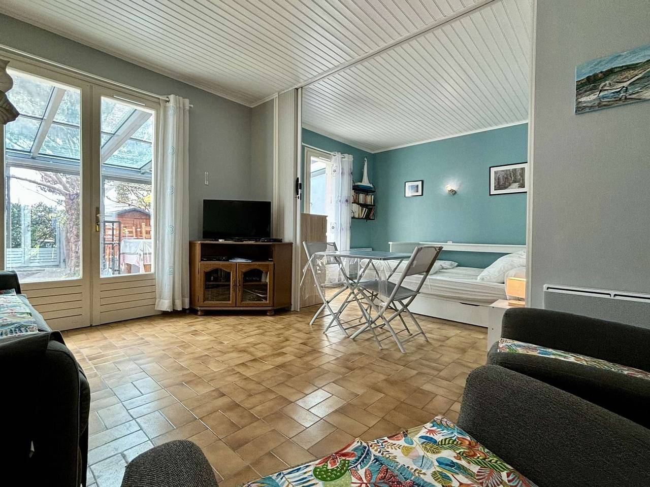 Holiday home 4 pers, near beach, enclosed garden, pets allowed in Saint-Georges-d'Oléron, Côte de Beauté