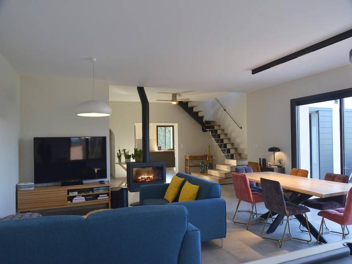 Location de vacances pour 6 personnes, avec terrasse et piscine à Barjac - 3