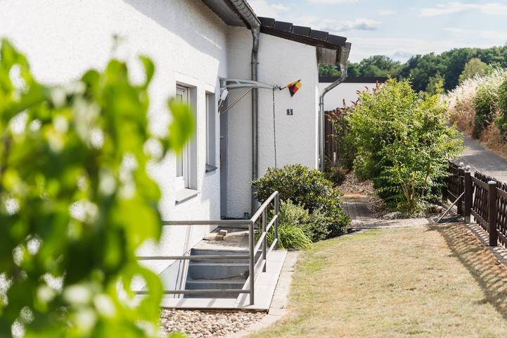 Bungalow für 4 Personen, mit Terrasse und Garten sowie Sauna im Hunsrück