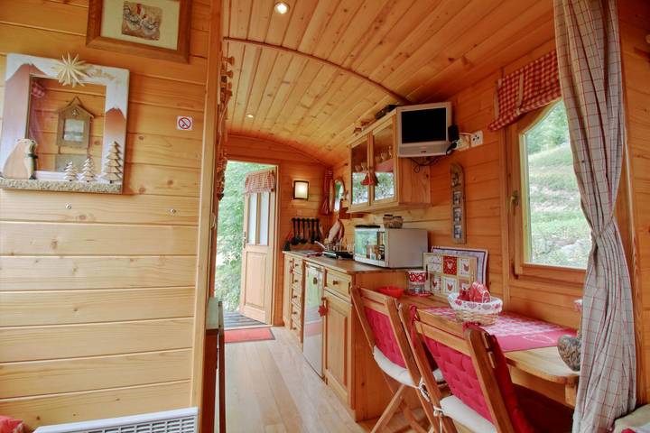 Gîte pour 2 personnes, avec jacuzzi ainsi que terrasse et sauna, animaux acceptés à Gèdre - 4