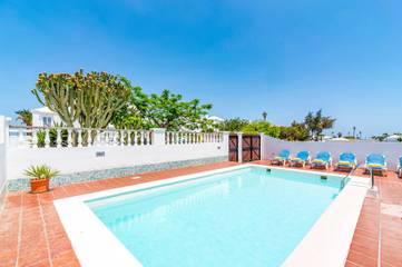 Holiday Home for 6 People in Playa Matagorda, Tías, Photo 1