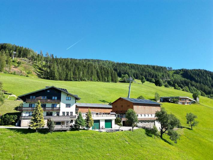 Bauernhof für 4 Personen, mit Balkon und Garten in Rohrmoos