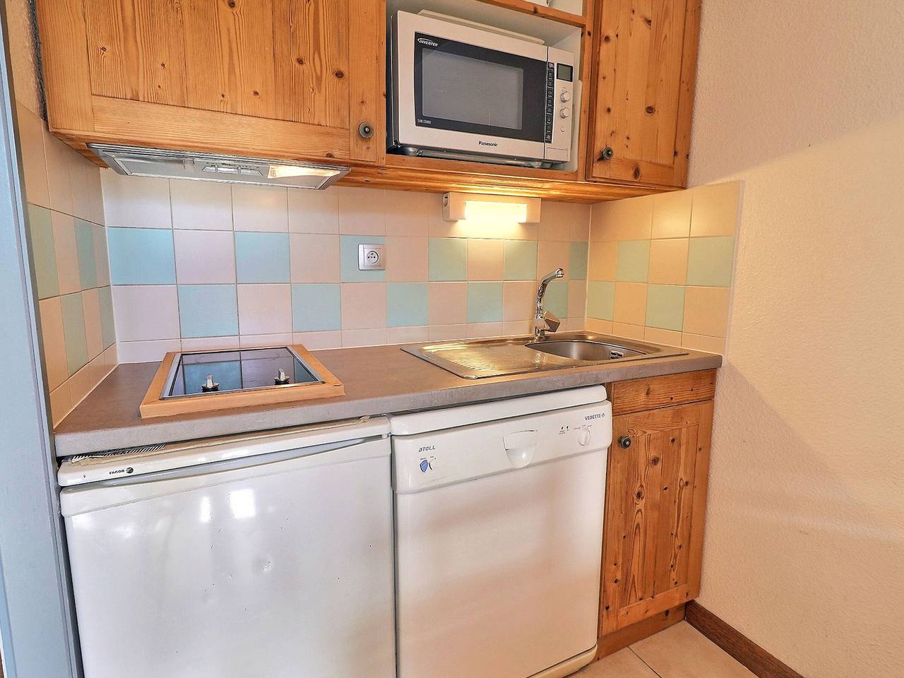 Appartement entier, Confortable 2 pièces skis aux pieds près des commerces in La Tania, La Perrière