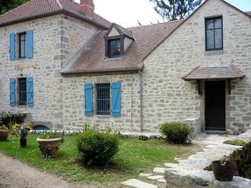 Gîte pour 8 personnes, avec jardin ainsi que terrasse et piscine à Cabrerets