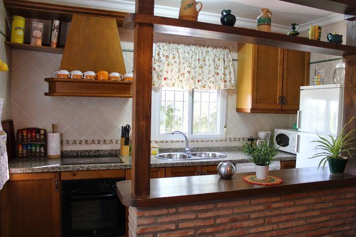 Holiday Home "El Llano de la Encina" with Mountain View, Private Pool & Wi-Fi in Antequera, Málaga Provinsen