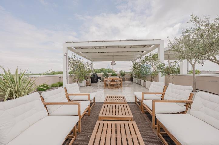 Ferienwohnung für 5 Personen, mit Balkon und Terrasse sowie Pool und Ausblick in Jesolo - 3