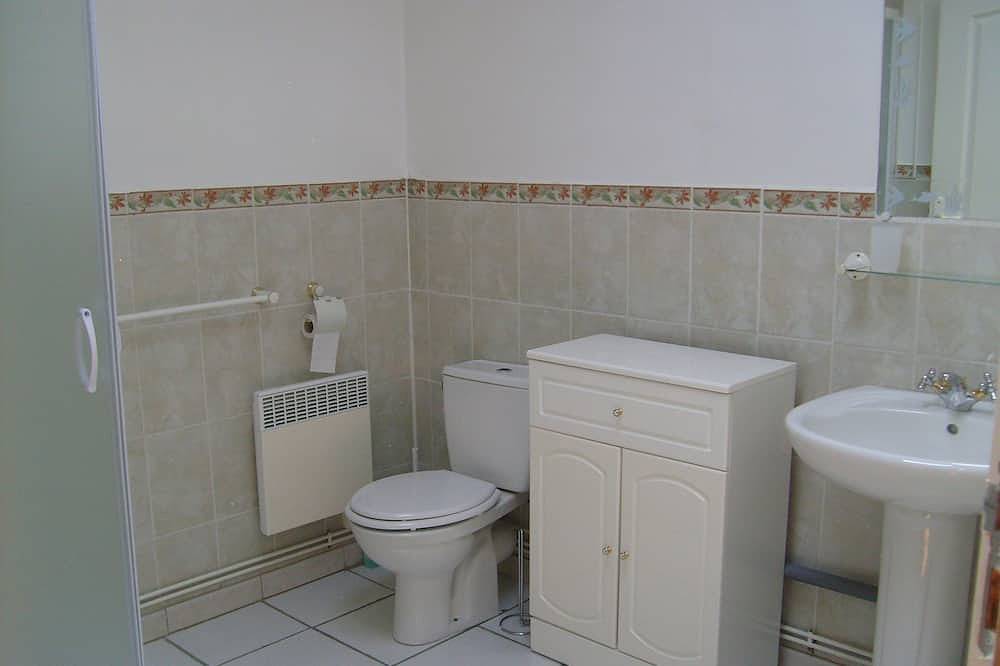 Petit Cerisier (1 Chambre - 2 personnes et 2 enfants) in Vouvant, Fontenay-le-Comte