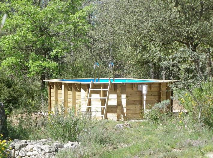 Location de vacances pour 6 personnes, avec vue ainsi que jardin et piscine à Pontevès - 3