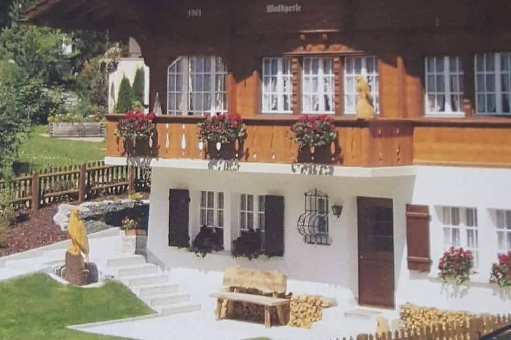 Ganze Wohnung, Chalet Waldperle Appartement/Fewo, Dusche, Wc, 2-Bettwohnung in Arosa, Plessur Alpen