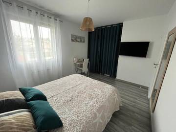 Cottage pour 2 personnes, avec terrasse et jardin à Riom