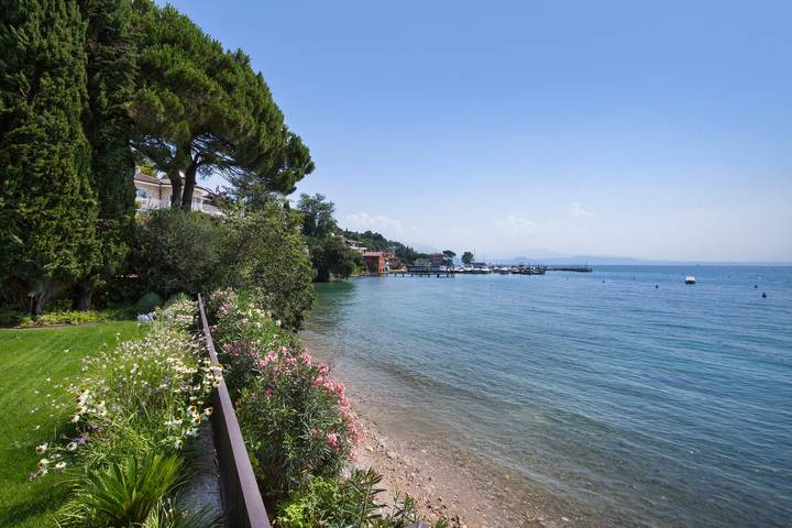 Villa für 10 Personen, mit Terrasse und Sauna sowie Garten und Seeblick am Gardasee - 3