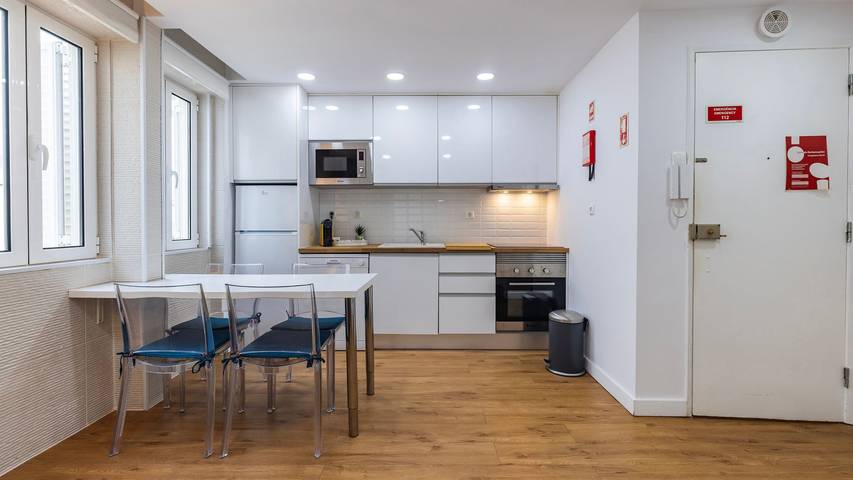 Appartement entier, Sítio do Castelo Beach in Cascais by LovelyStay in Cascais e Estoril, Costa de Lisboa
