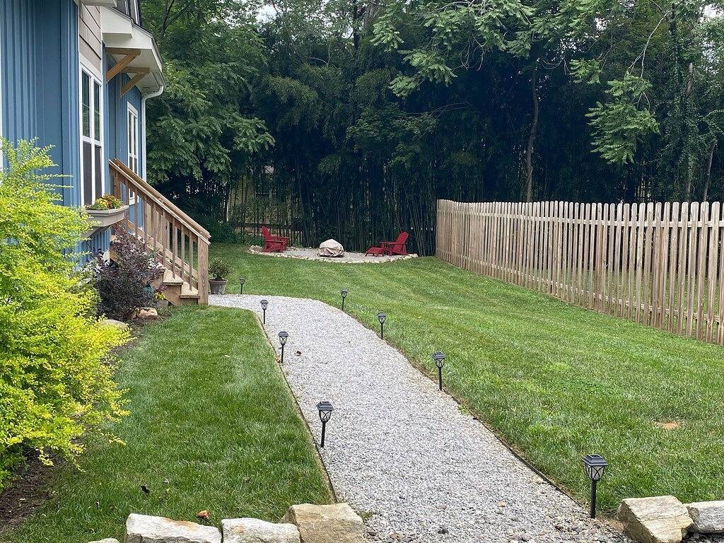 Newer home in historic Hendersonville. Near Asheville and Blue Ridge Parkway. in Hendersonville, Henderson County (NC)
