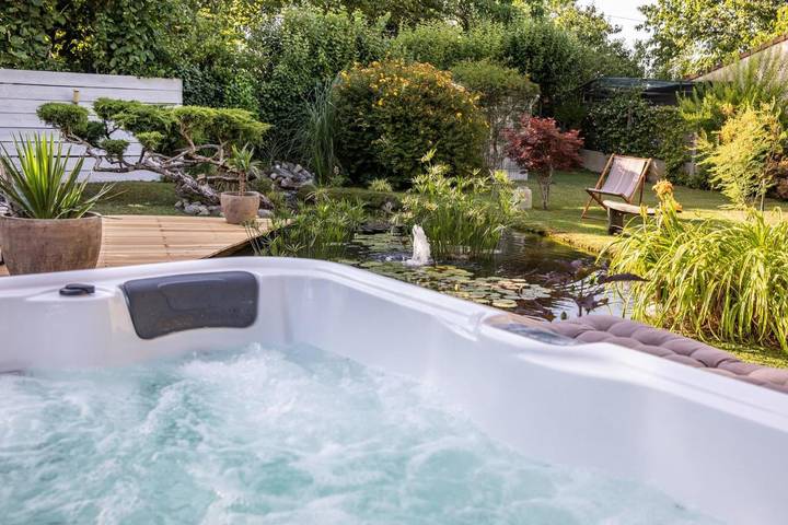Location de vacances pour 2 personnes, avec jacuzzi et jardin à Roques - 2
