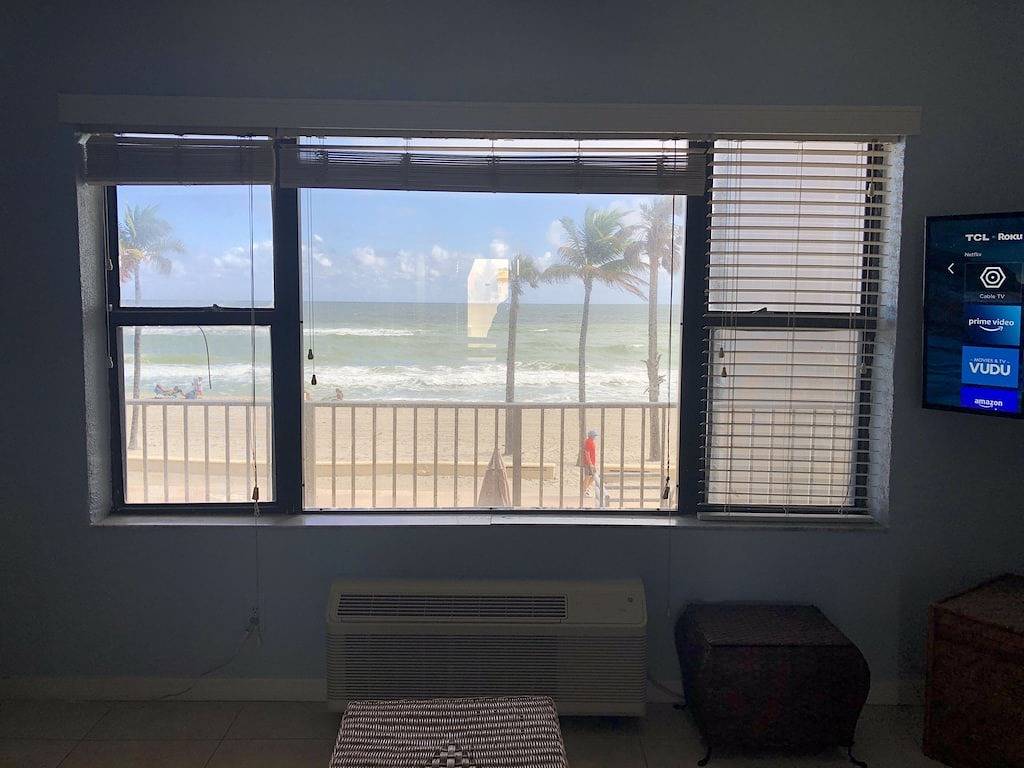 Vacation House for 4 Guests in Hollywood Beach (FL), Hollywood (FL)