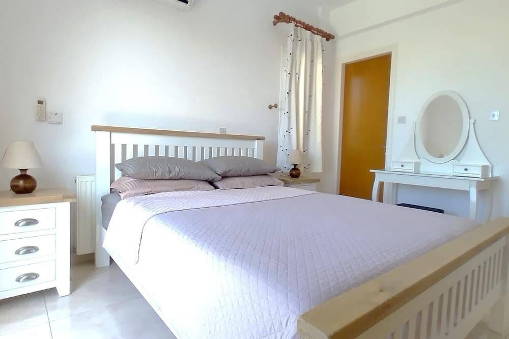 Villa Talassa Nähe Coral Bay mit optionalem 4x4-Auto, Jacuzzi und beheiztem Pool in Peyia, Südzypern