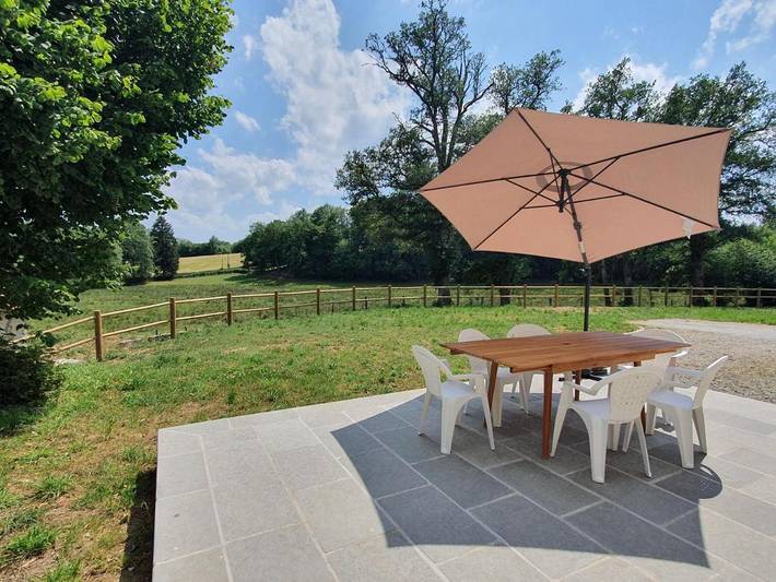 Location de vacances pour 6 personnes, avec jardin, animaux acceptés à Charensat - 4