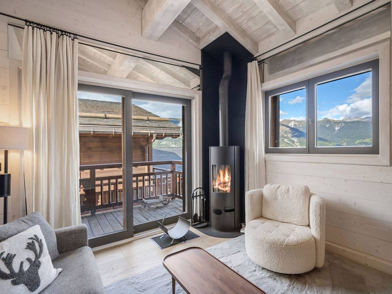 Ganze Wohnung, Charmante location pour 4 personnes au pied des pistes à Courchevel in La Tania, La Perrière
