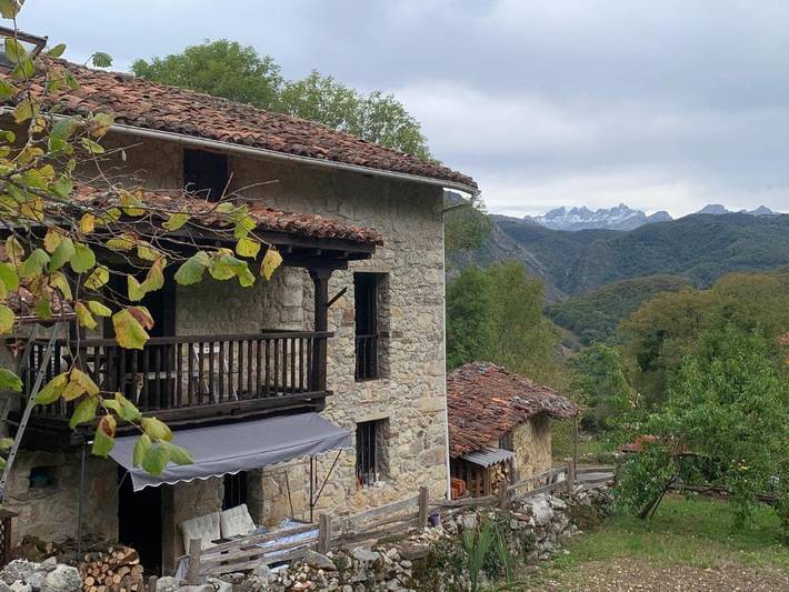 Casa rural para 5 personas, con Balcón además de Terraza y Vistas en Ponga