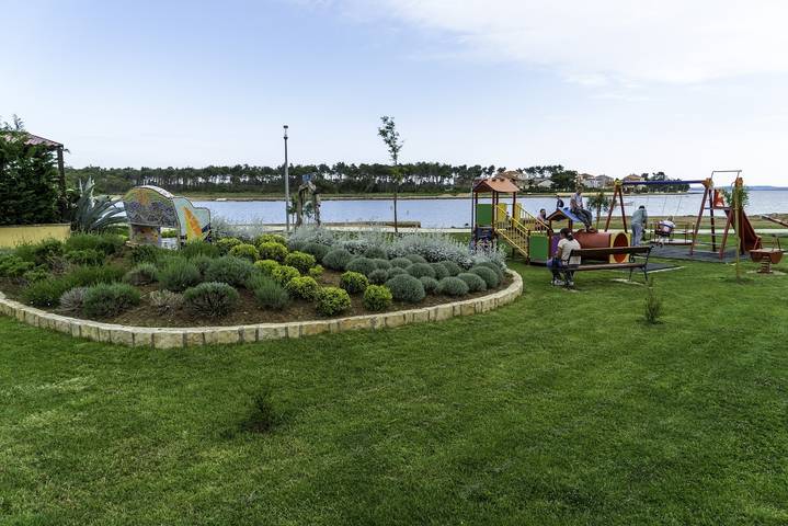 Ferienwohnung für 4 Personen, mit Balkon/Terrasse, mit Haustier in Privlaka - 4