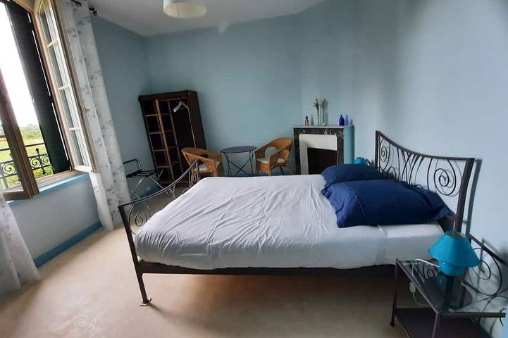 Location de vacances pour 15 personnes, avec jardin à Chambretaud - 3