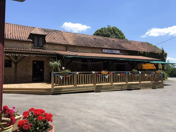 Camping pour 4 personnes, avec piscine et terrasse, animaux acceptés dans Périgord Noir - 3