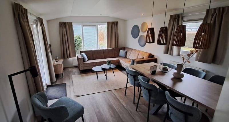 Wohnwagen für 6 Personen mit Balkon/Terrasse in Veluwe