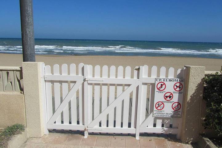 Ferienwohnung für 6 Personen, mit Balkon und Garten in La Mata