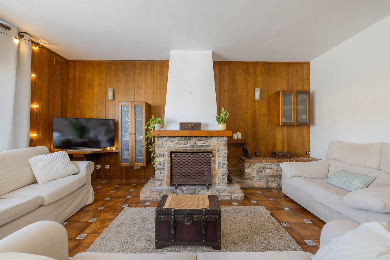 Casa rurale rustica con vista montagna, terrazza privata e Wi-Fi a Bonastre in Bonastre, Costa Daurada