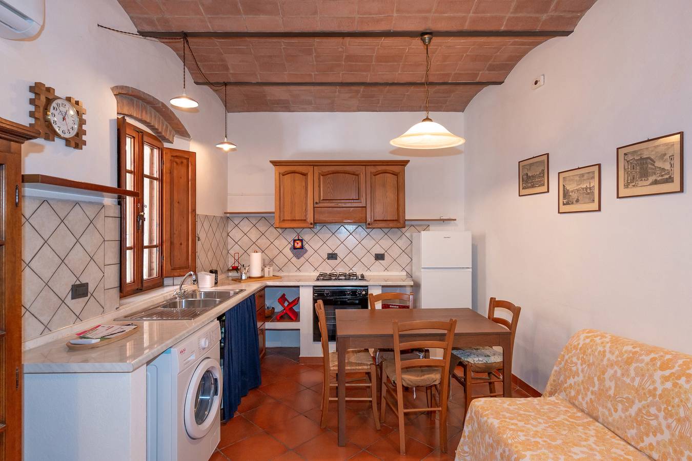 Ganze Wohnung, Apartment 'Leonardo' mit privater Terrasse, Wlan und Klimaanlage in Suvereto, Etruskische Küste