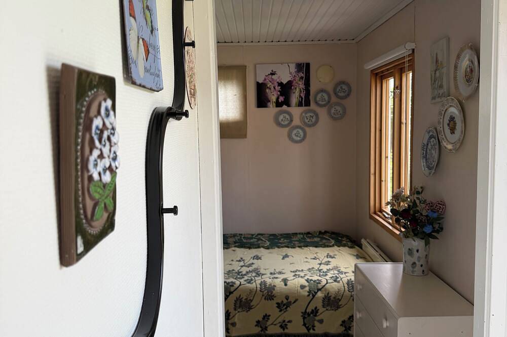 Charmigt Villa bredvid sjön Örlen in Tibro, Västergötland