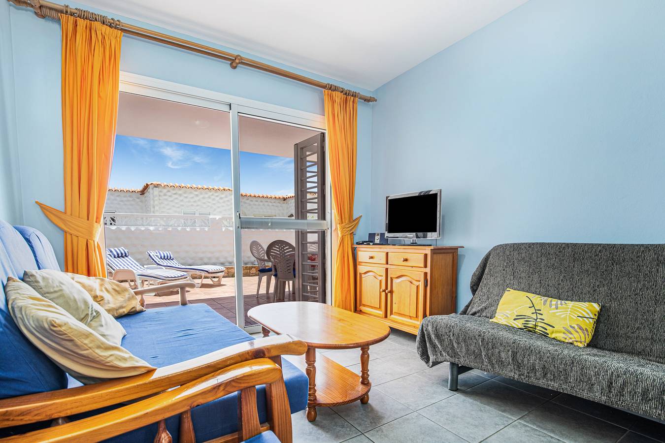 Entire apartment, Lovely Apartment Close to the Beach with Terrace, Garden & Wi-Fi in Costa Calma, Südliche Bucht Costa Calma