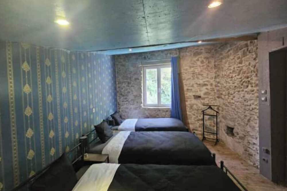 3-bedroom house for 10 people in Montjoux, Región de Nyons
