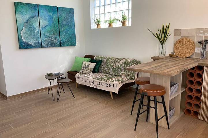 Casa rural para 3 personas, con terraza además de jardín y piscina en Tabernas