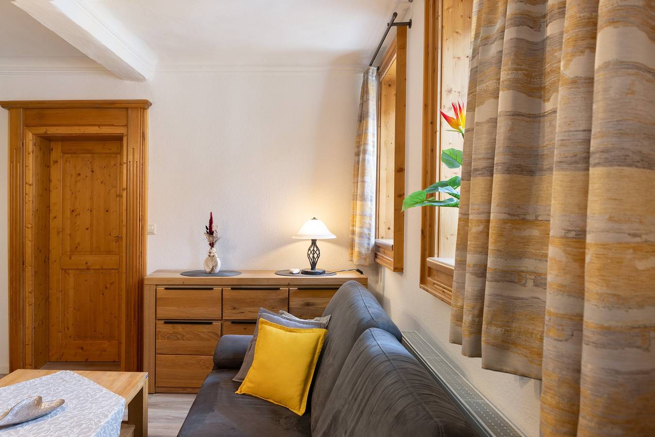 Entire apartment, Apartment 'Stadthaus' with Private Terrace, Balcony and Wi-Fi in Mellrichstadt, Rhön-Bayern