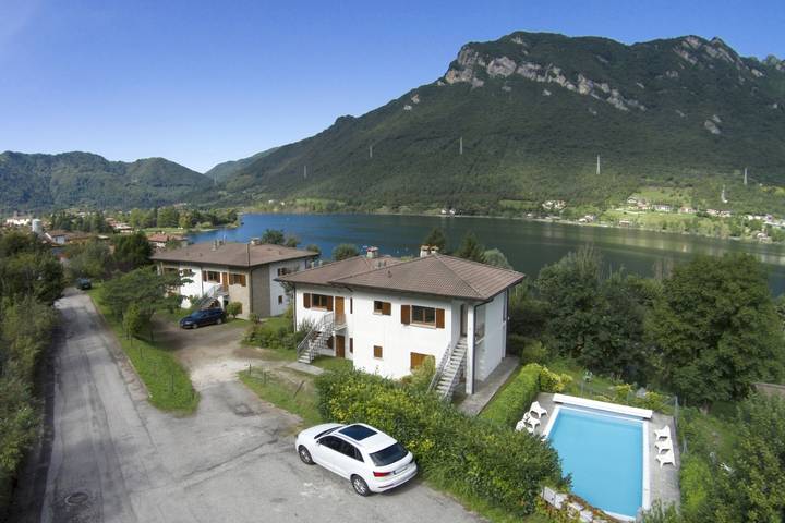Ferienwohnung für 6 Personen, mit Garten und Terrasse sowie Seeblick, mit Haustier am Idrosee - 2