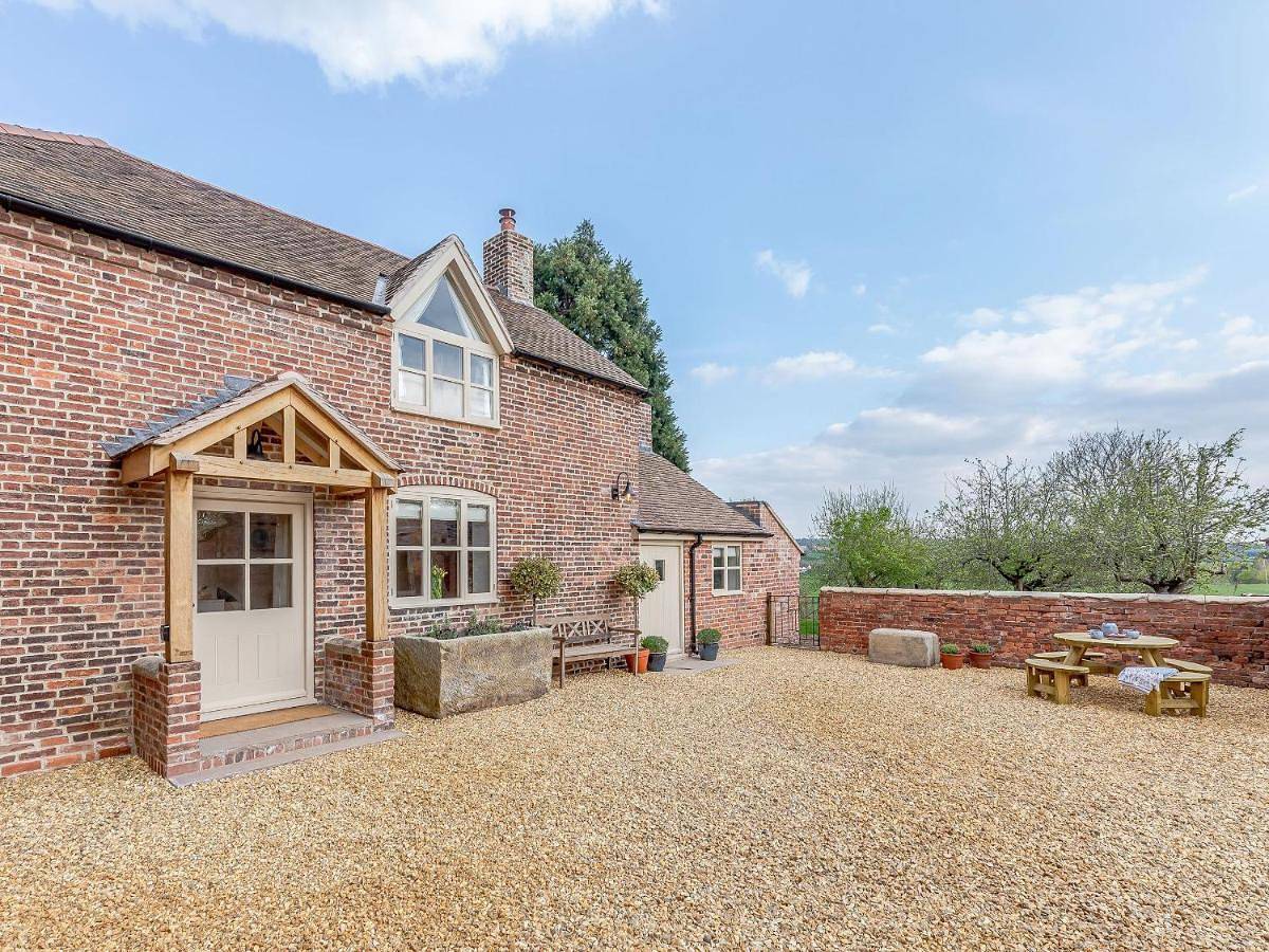 Two-Bedroom Holiday Home in Shrewsbury, Shropshire