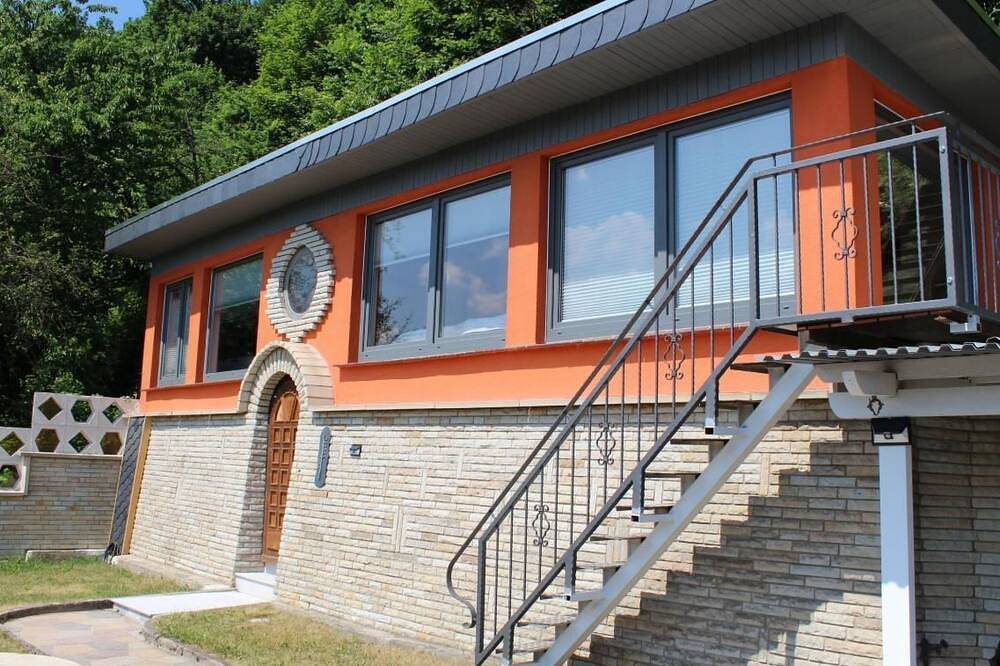 Bungalow \"Schönblick\" am Elberadweg in Pirna in Pirna, Elbsandsteingebirge