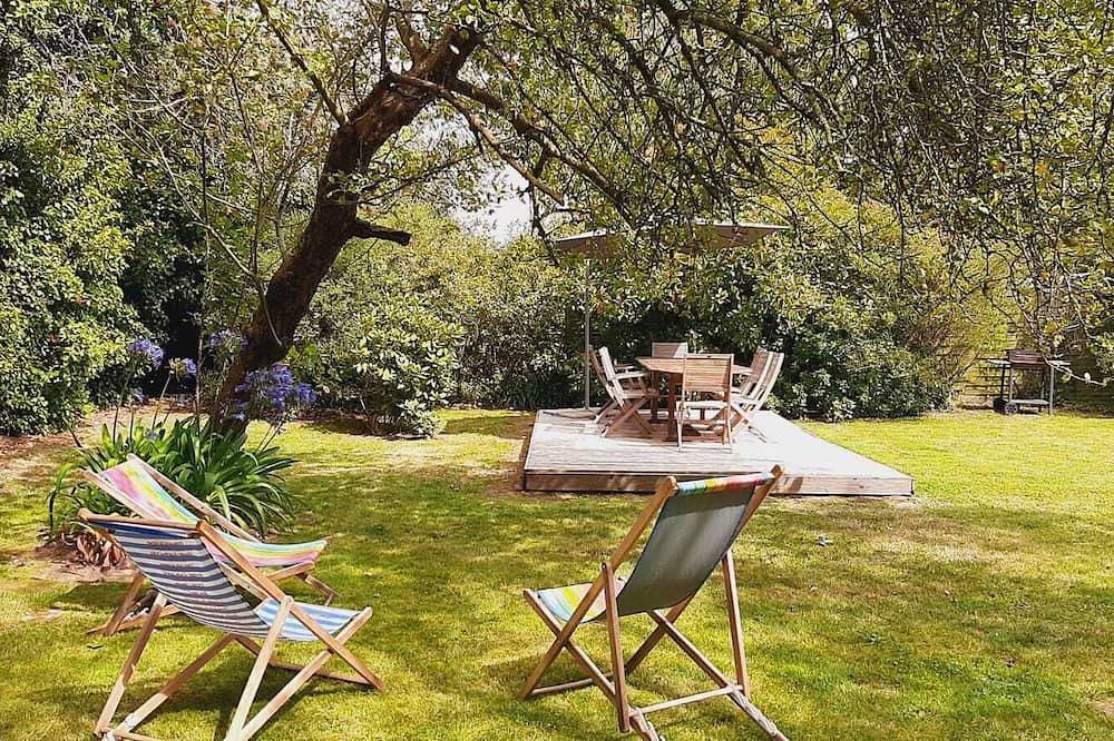 Cottage Close To The Sea. Pets allowed, ideal for families in Lézardrieux, Pink Granite Coast