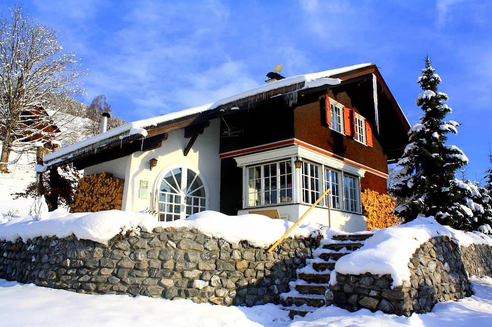 Haus Sonneck - Alpen Chalet mit fantastischem Panorama-Bergblick in Bartholomäberg, Schruns-Tschagguns