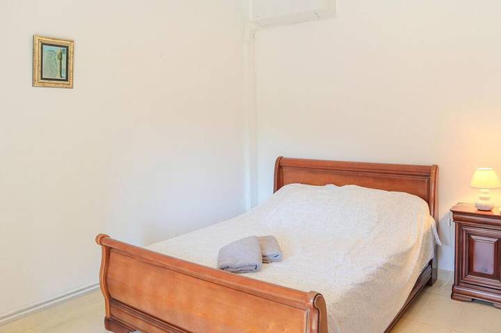Cozy home in Rochefort-du-Gard in Rochefort-du-Gard, Nimes und Umgebung