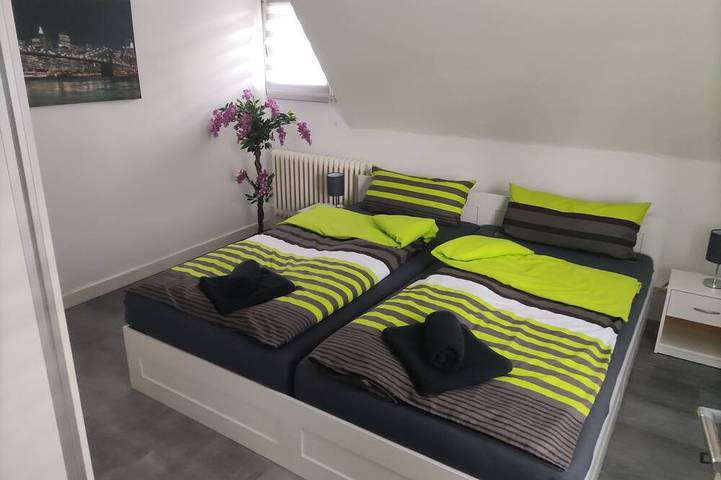 Ganze Wohnung, Erholung Pur : 3 Zimmer Wohnung mit 26 qm Terrasse im ( 1 Og ) Hunde erlaubt in Pulheim, Rhein-Erft-Kreis