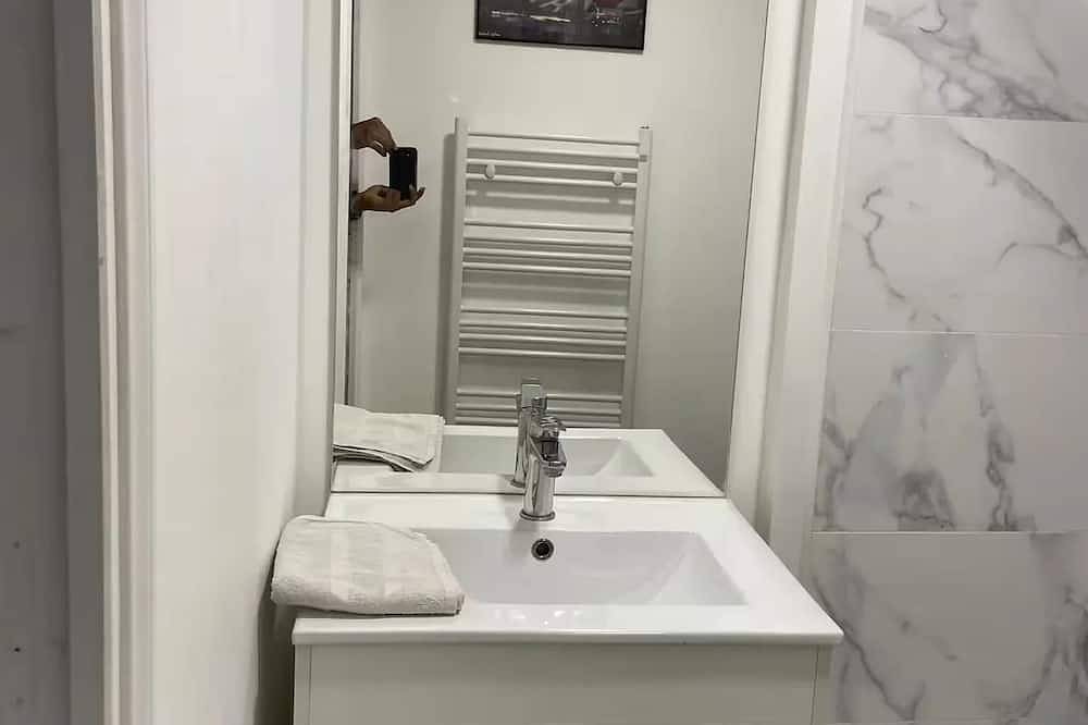 Appartement entier, Homerez - Studio à Cormeilles-en-Parisis in Aubervilliers, Seine-Saint-Denis